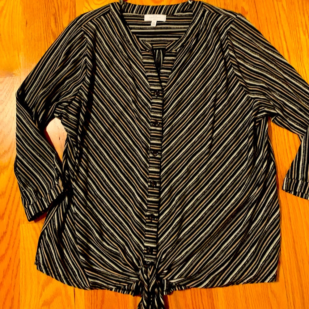 New Direction 2X top with waist tie